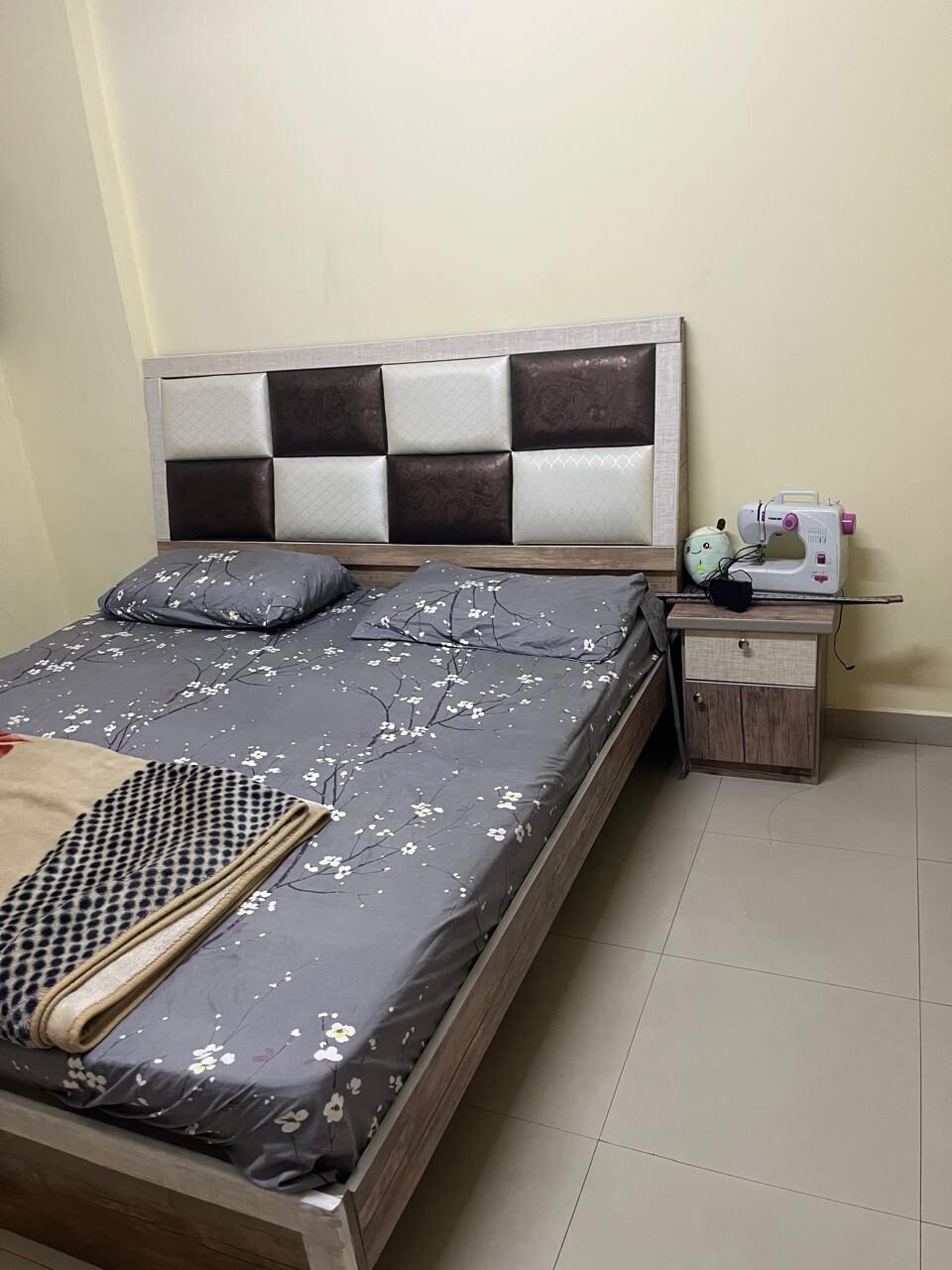 Riyadh, Furniture, SAR 1,  Sundry Items