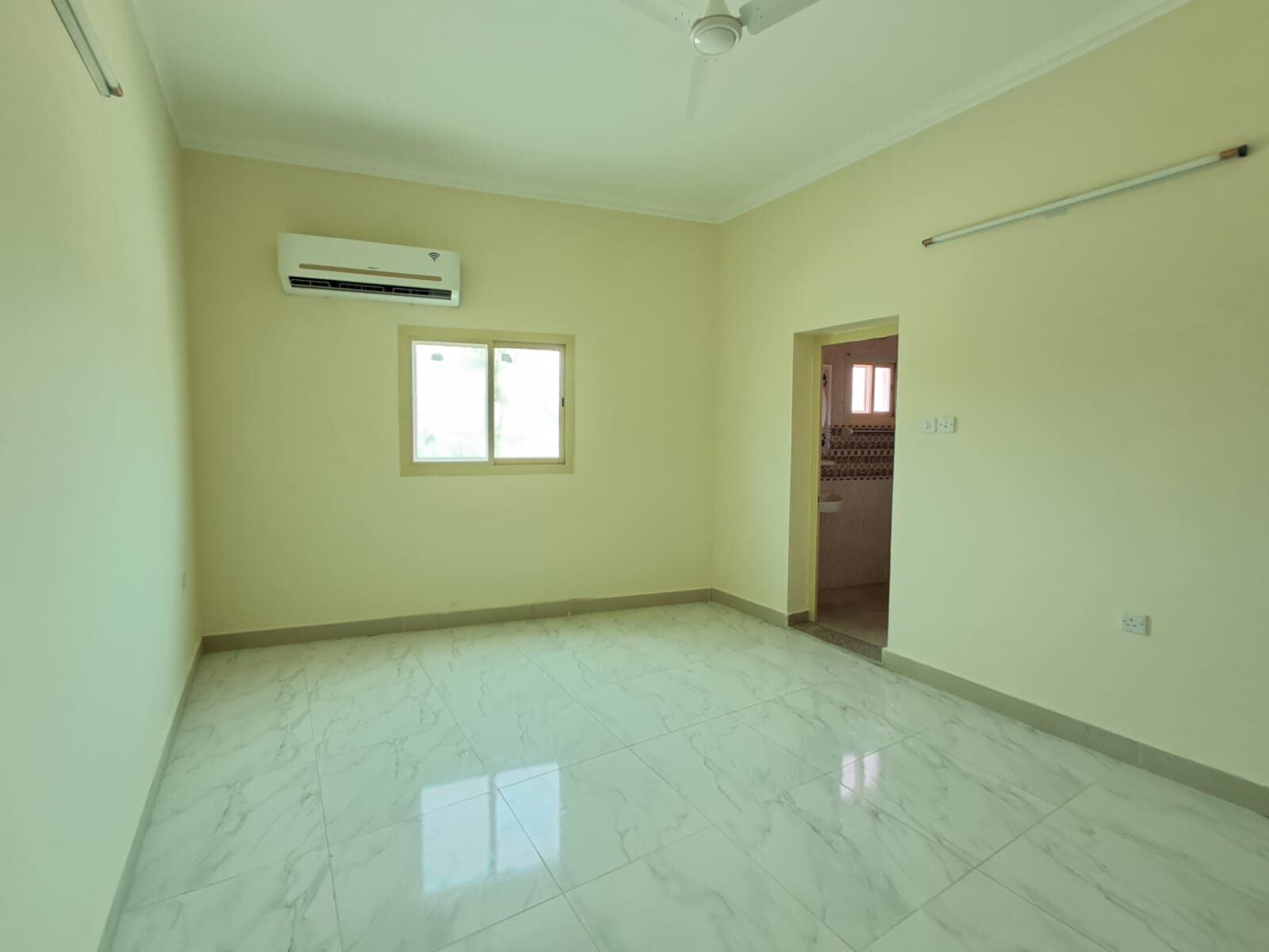 Burhama, Apartments, Flats, Houses & Villas, BHD 230/month,  3 BR,  3 Bedroom Flat In Burhama, Rent 230 Without Ewa