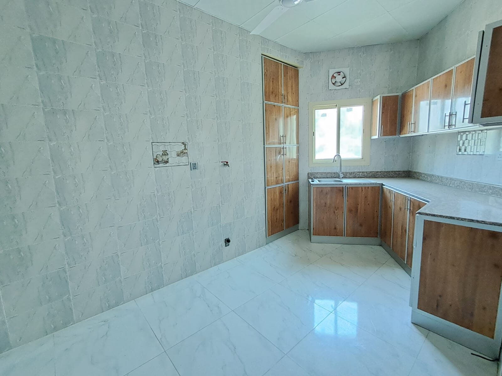 Burhama, Apartments, Flats, Houses & Villas, BHD 230/month,  3 BR,  3 Bedroom Flat In Burhama, Rent 230 Without Ewa