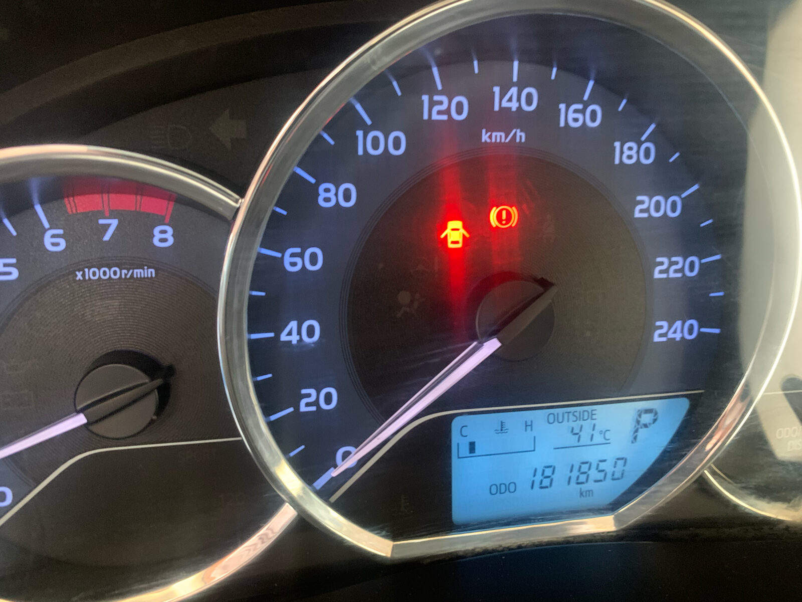 Dammam, Vehicles, Cars & Trucks , SAR 39200,  Toyota Corolla,  2017,  Automatic,  181900 KM,  كرولا متوفرة