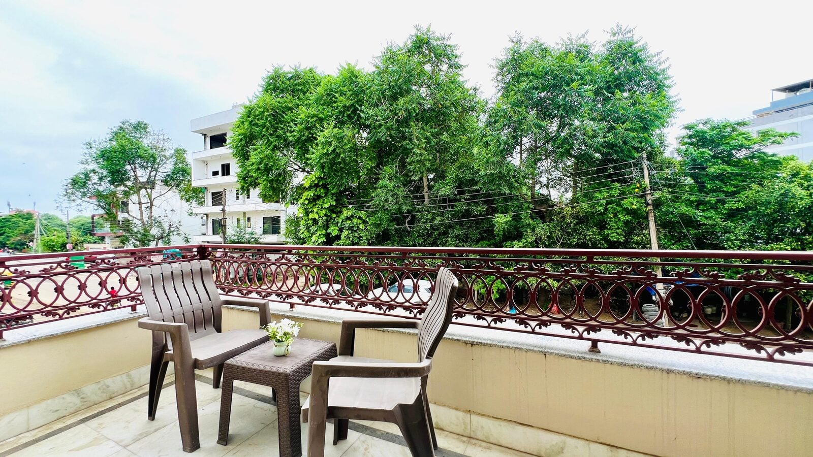 Gurugram, Apartments, Flats, Houses & Villas, INR 2500/day,  Furnished,  Studio,  350 Sq. Meter,  Studio Apartment Golf Course Road