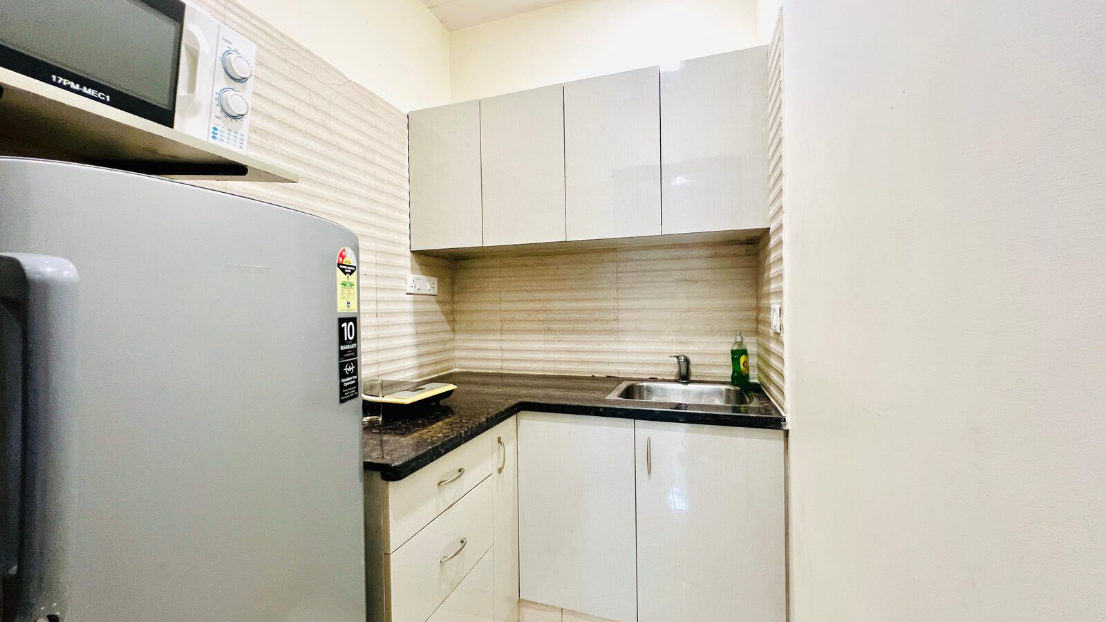 Gurugram, Apartments, Flats, Houses & Villas, INR 2500/day,  Furnished,  Studio,  350 Sq. Meter,  Studio Apartment Golf Course Road