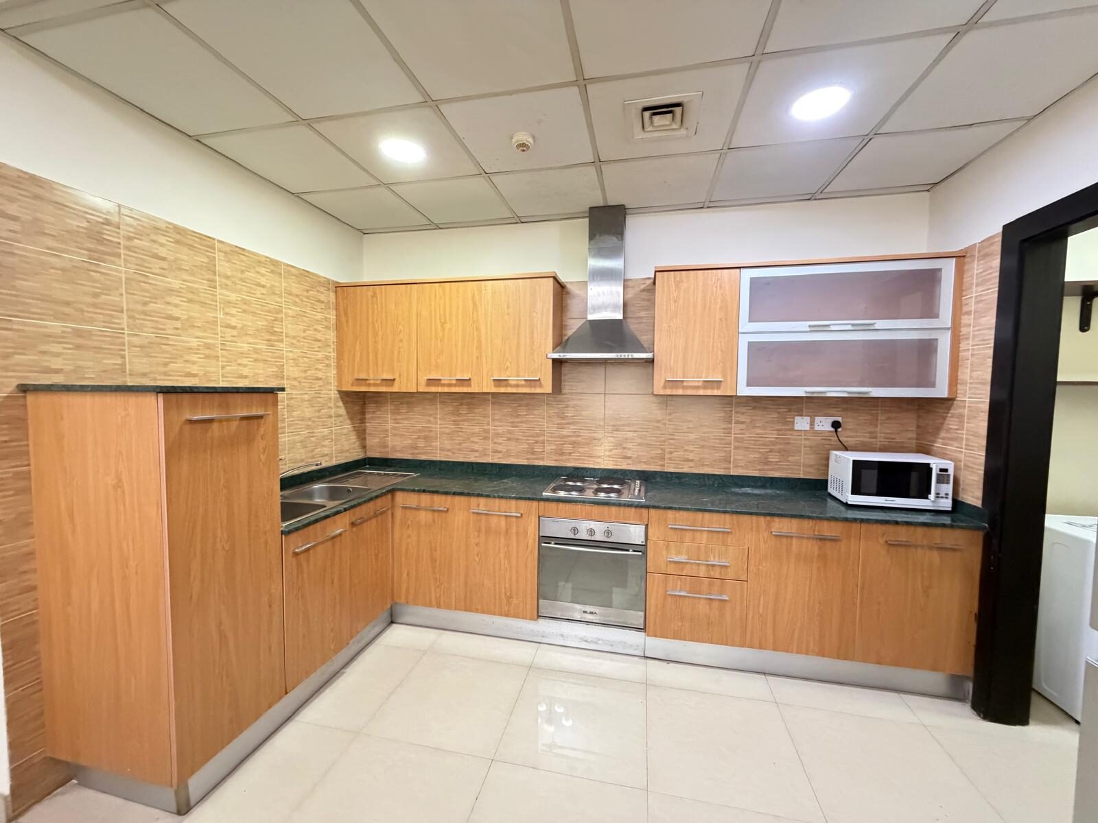 Adliya, Apartments, Flats, Houses & Villas, BHD 400/month,  3 BR,  BEAUTFUL 3 BEDROOM FLAT FOR RENT IN ADLIYA