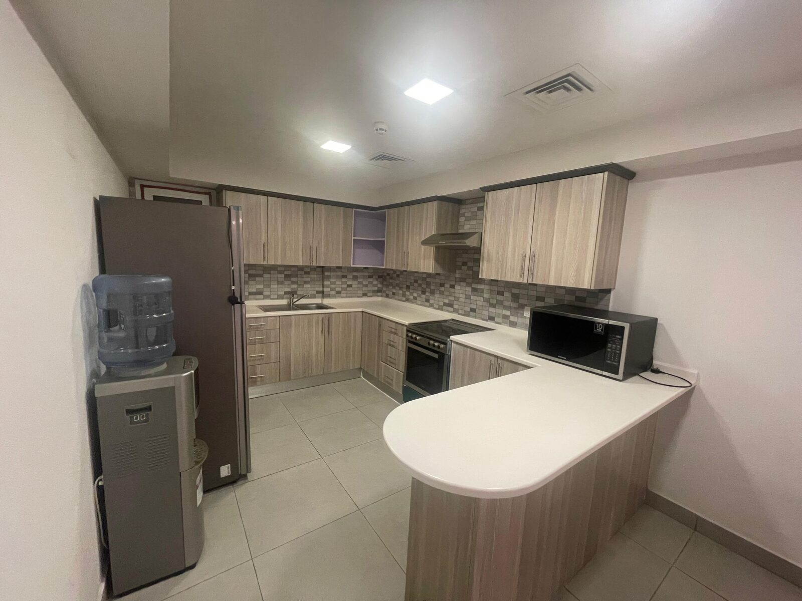 Juffair, Apts/Flats Wanted, BHD 87/month,  2 BR,  Female Bedsoace