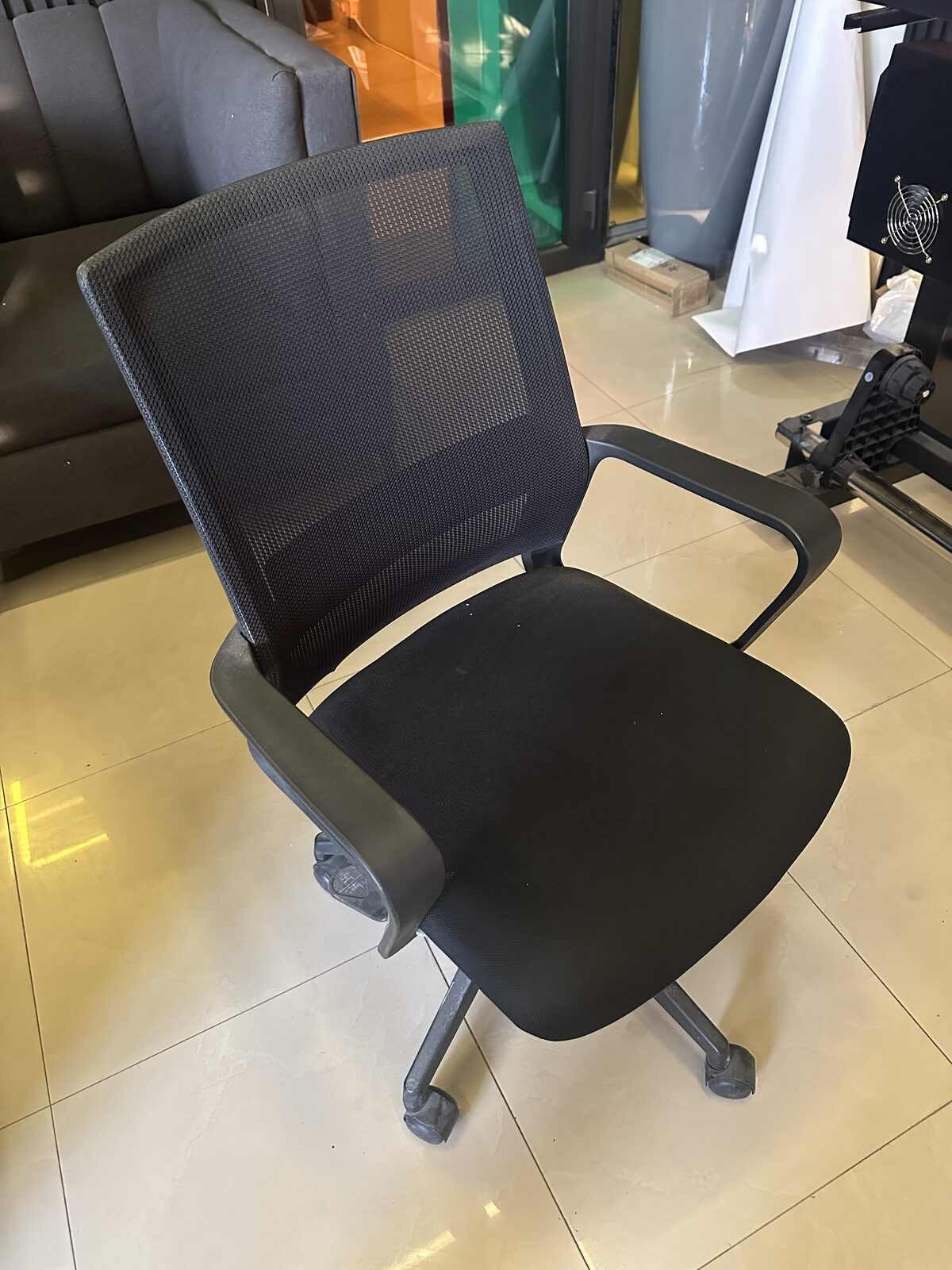 Manama, Furniture, BHD 18,  Office Desk Table And Chair