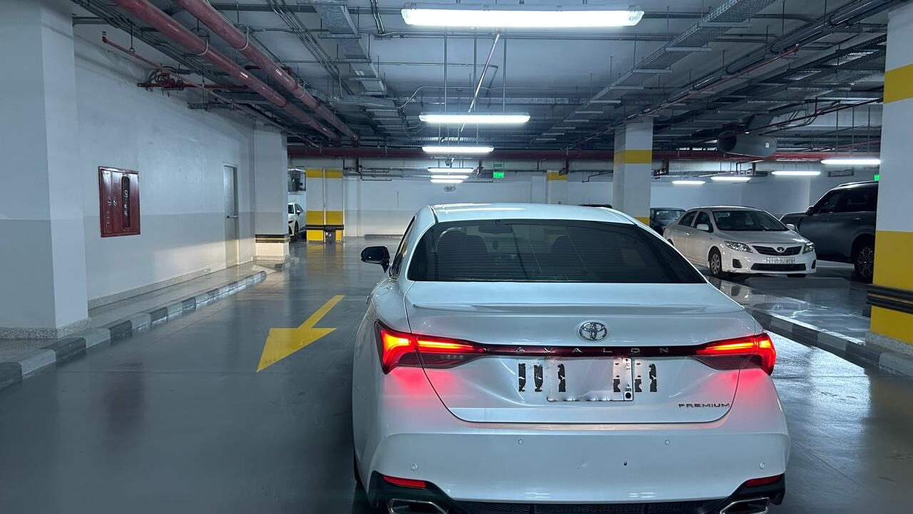 Jeddah, Vehicles, Cars & Trucks , SAR 140000,  Toyota Avalon,  2022,  Automatic,  68000 KM,  140K SAR   &ndash; Premium/Full Option