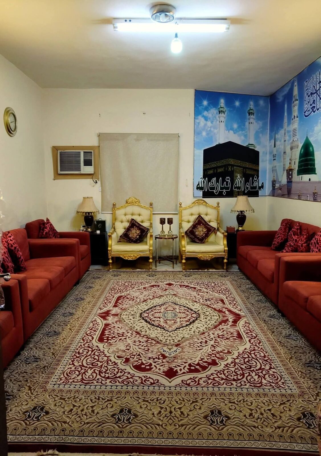 Al Jaradiyah, Furniture, SAR 1100,  American Elegant Sofa Excellent In Condition For Sale