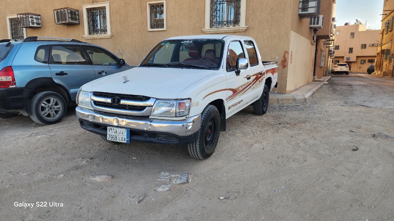 Riyadh, Vehicles, Cars & Trucks , SAR 24000,  Toyota Hilux,  2003,  Manual,  300000 KM,    Desiel