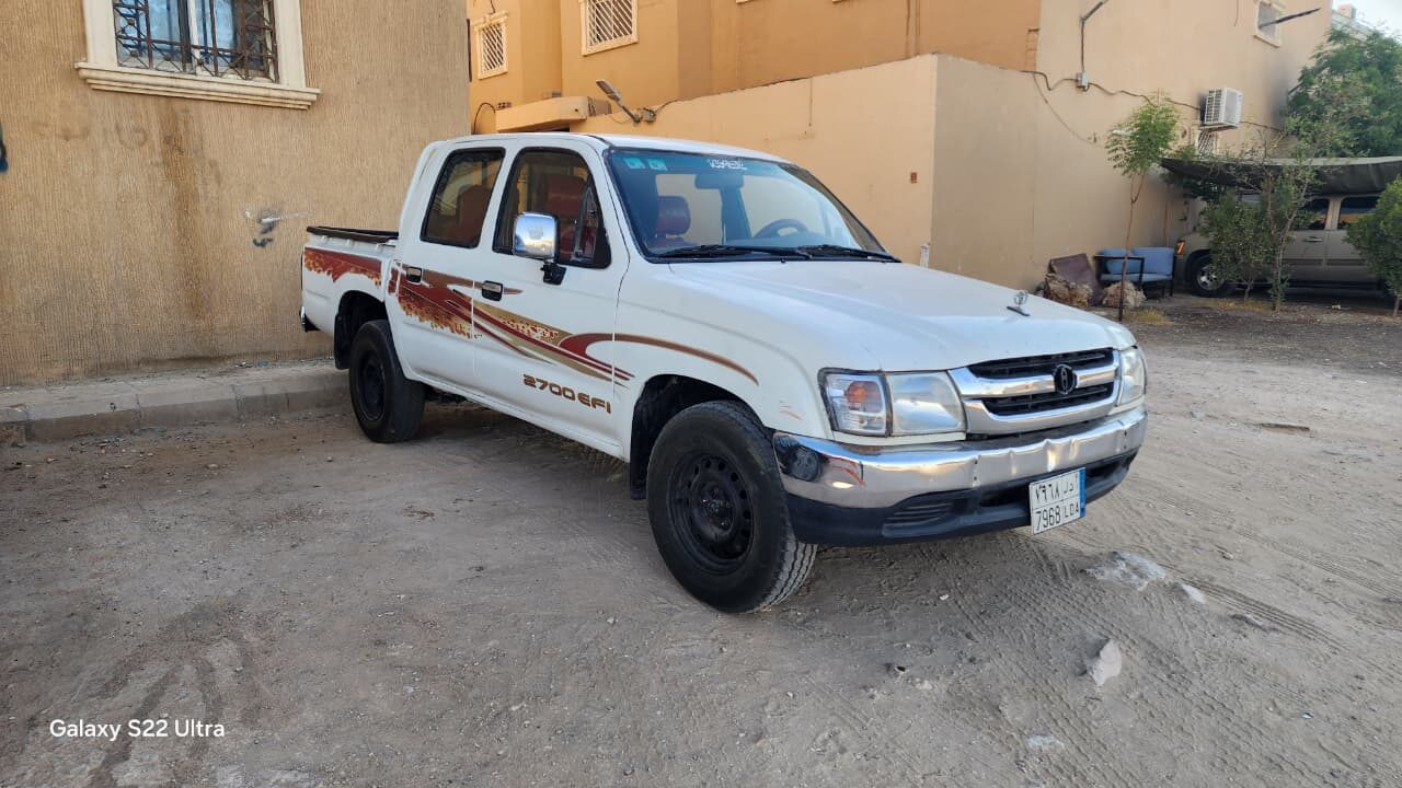 Riyadh, Vehicles, Cars & Trucks , SAR 24000,  Toyota Hilux,  2003,  Manual,  300000 KM,    Desiel