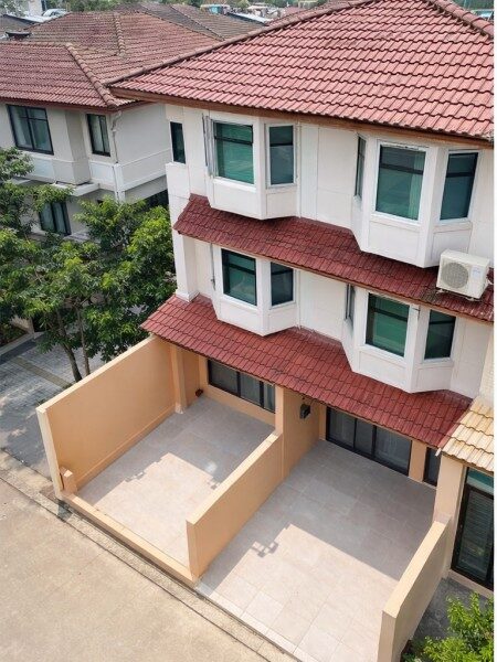 Bangkok, Villas, THB 34998,  22 Sq. Feet,  With Furniture, MRT Lat Phrao 500 M. Townhome, 3 Floors, New, 3 Bedrooms, 2 Bathrooms, 22
