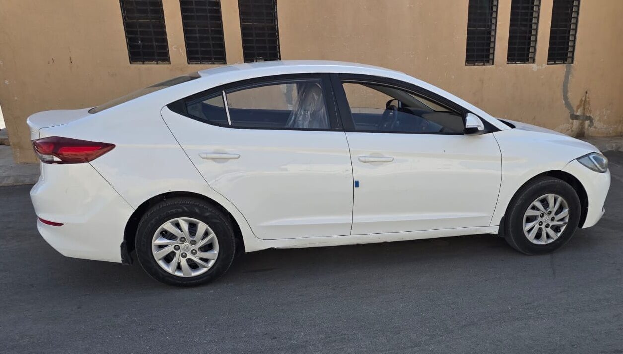 Riyadh, Vehicles, Cars & Trucks , SAR 301792,  Hyundai Elantra SE 2.0,  2016,  Automatic,  301792 KM,  Hyundai Elantra - Neat And Clean