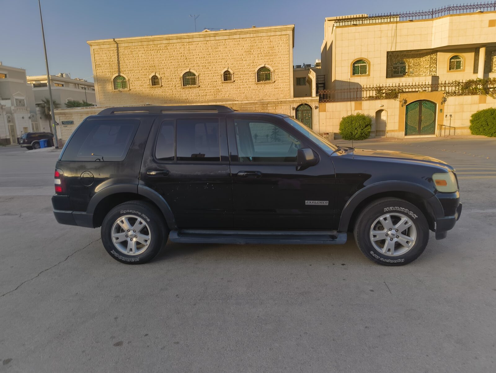 Riyadh, Vehicles, Cars & Trucks , SAR 13000,  Ford Explorer,  2007,  Automatic,  312000 KM,   XLT 7 Seater