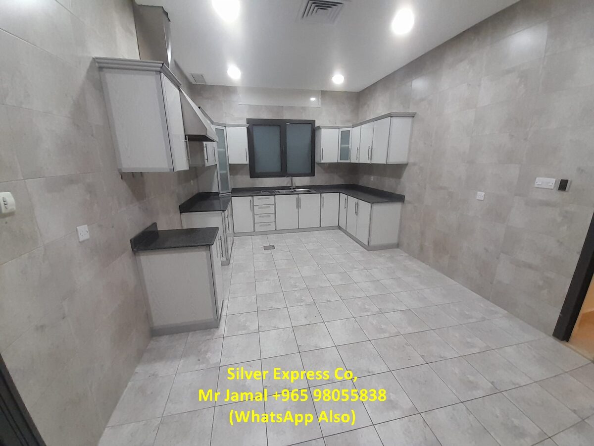 Funaitees, Apartments, Flats, Houses & Villas, KWD 900/month,  4 BR,  300 Sq. Meter,  4 Bedroom Private Villa Floor For Rent In Finatees.