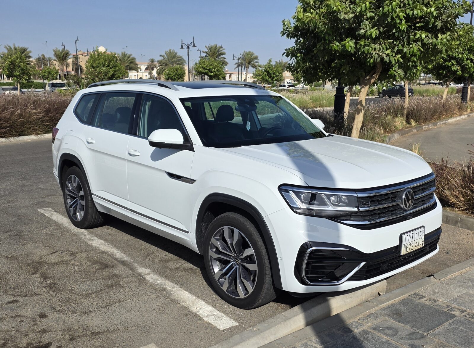 Al Hamra, Vehicles, Cars & Trucks , SAR 150000,  Volkswagen T5,  2022,  Automatic,  119000 KM,  Volkswagen Teramont V6 4 Motion RLine