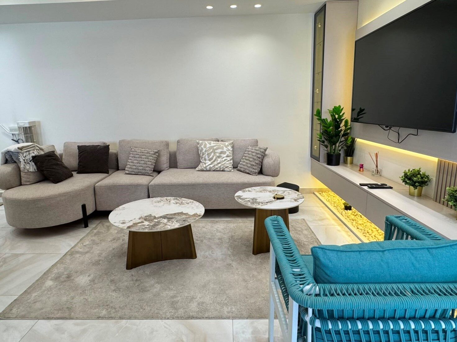 Abdoun, Apartments, Flats, Houses & Villas, JOD 16000/year,  Furnished,  2 BR,  120 Sq. Meter,  Furnished Ground Floor For Rent In Abdoun