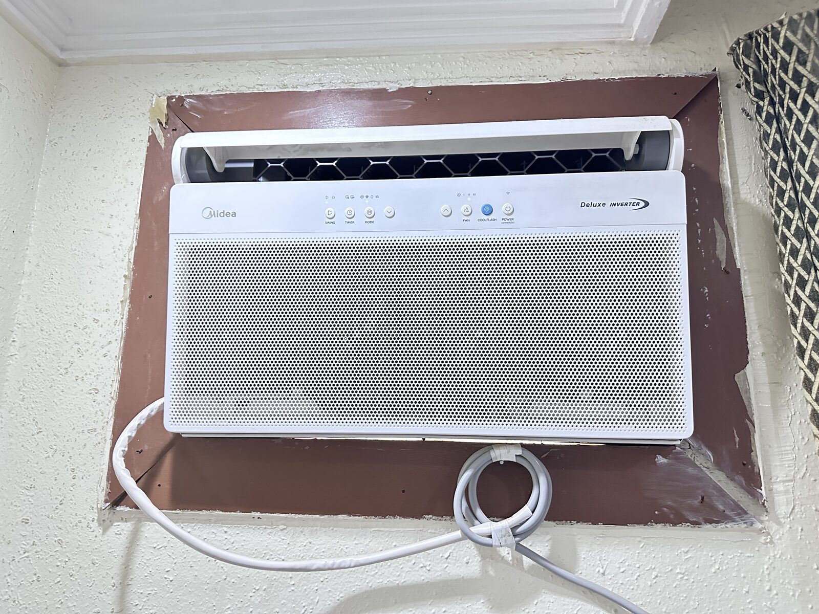 Al Andalus, Air Conditioners, SAR 1,  Excellent Condition Midea Window Ac For Sale