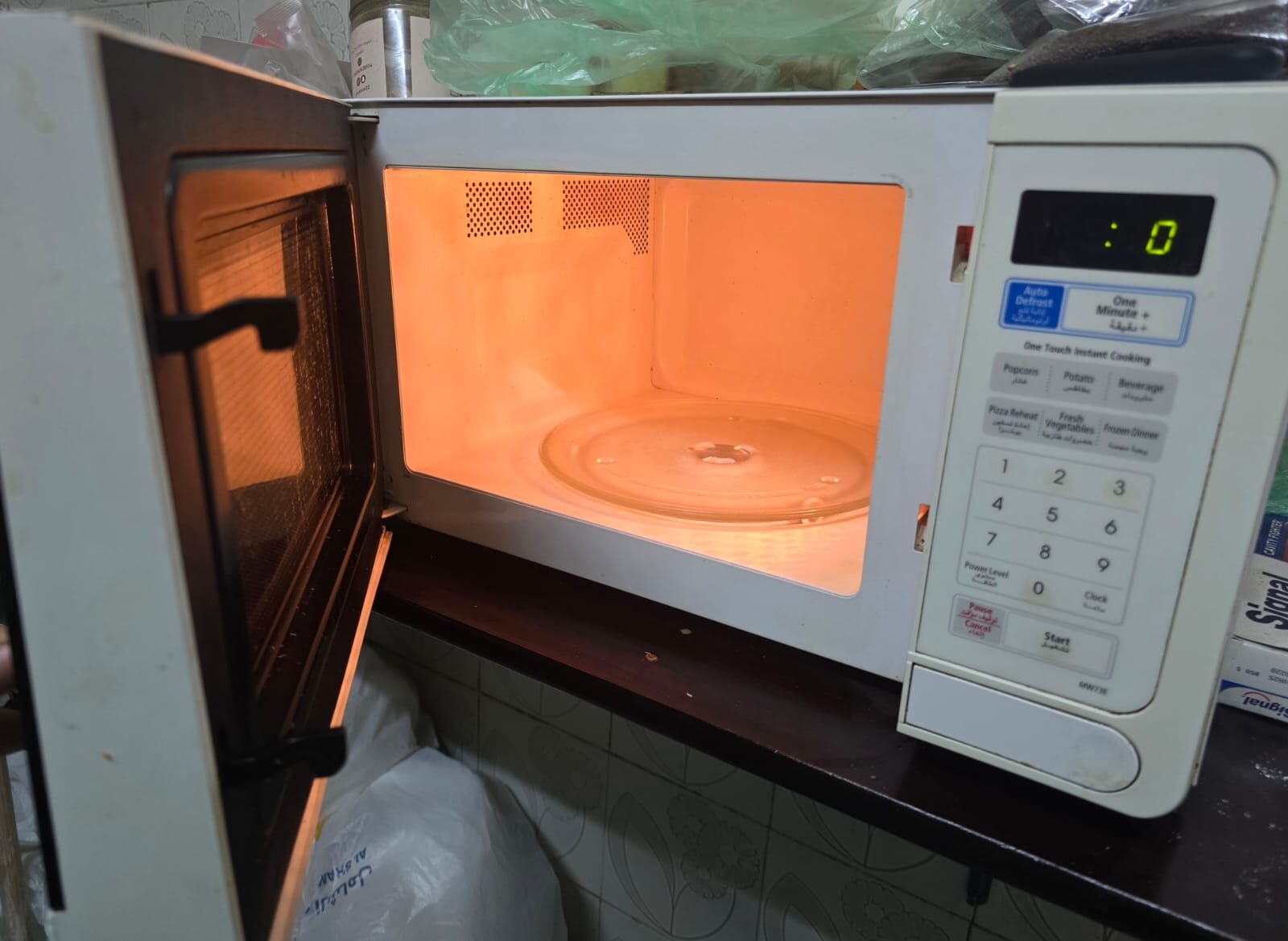 Al Aziziyah, Appliances, SAR 150,  Samsung Microwave Oven 150SR