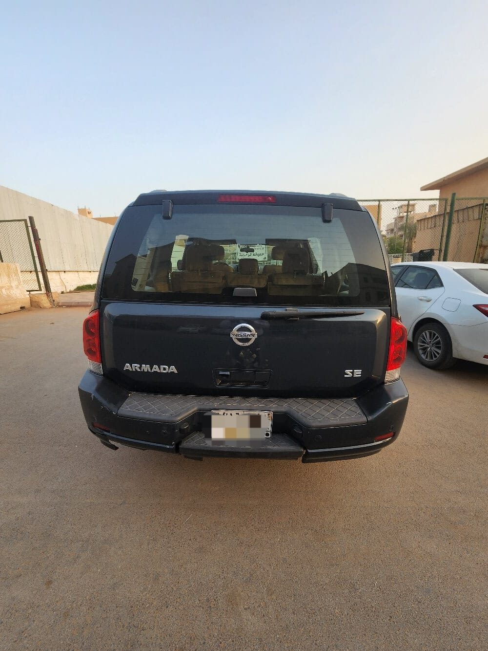 Riyadh, Vehicles, Cars & Trucks , SAR 40000,  Nissan Armada,  2013,  Automatic,  185000 KM,