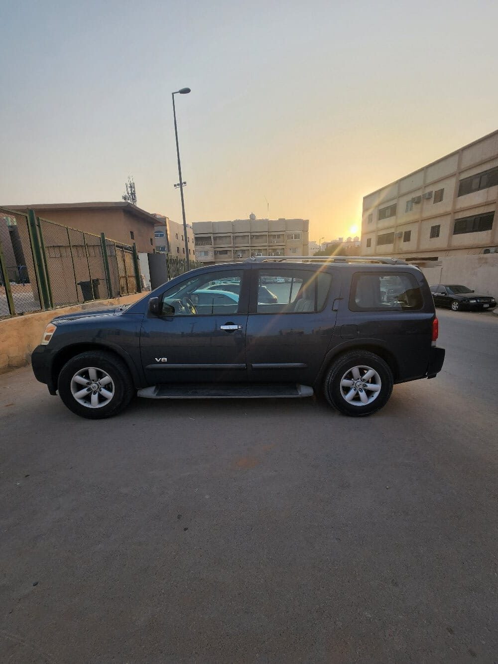 Riyadh, Vehicles, Cars & Trucks , SAR 40000,  Nissan Armada,  2013,  Automatic,  185000 KM,