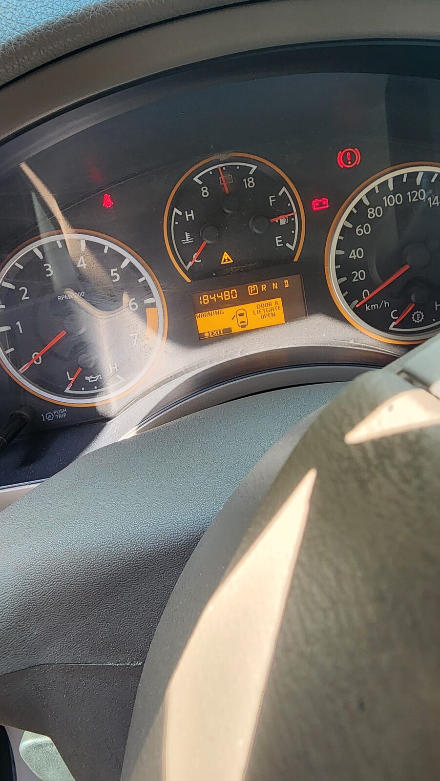 Riyadh, Vehicles, Cars & Trucks , SAR 40000,  Nissan Armada,  2013,  Automatic,  185000 KM,