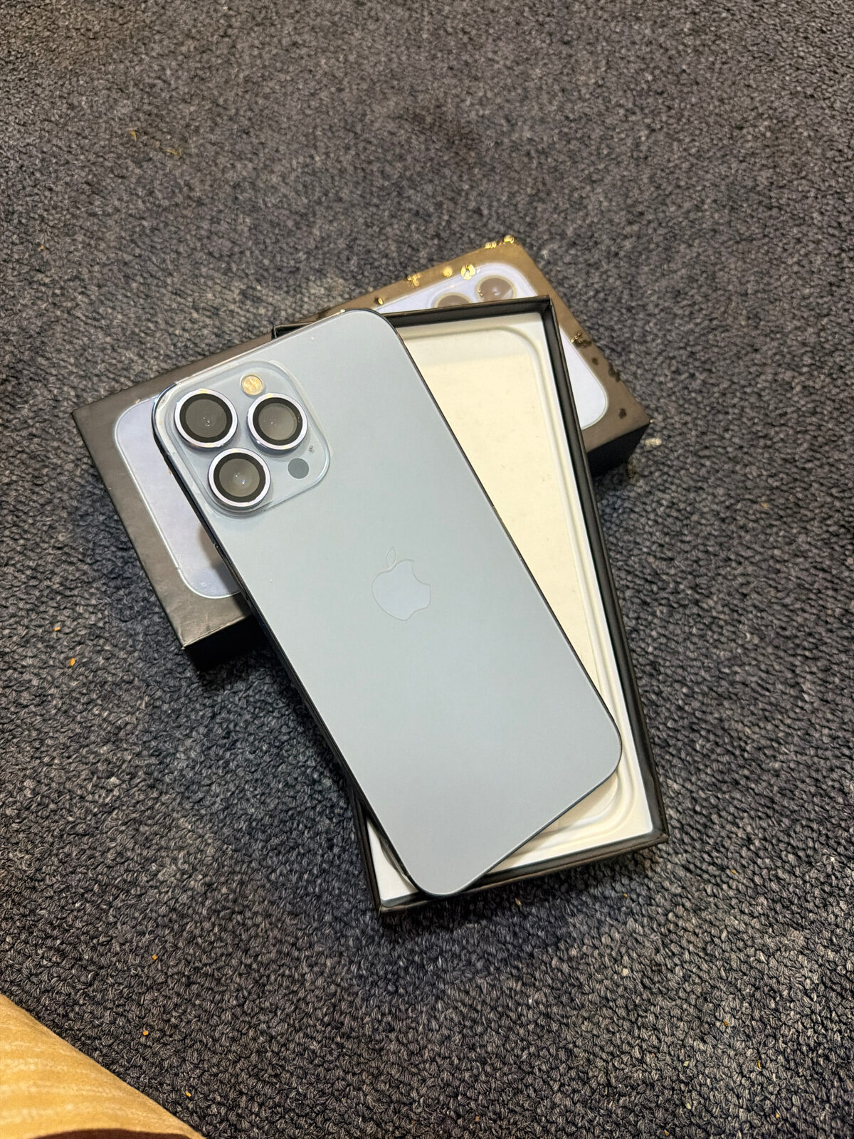 Dammam, Mobile Phones, SAR 500,  IPhone 13 Pro Max - Apple ID Locked (For Parts Or Bypass)
