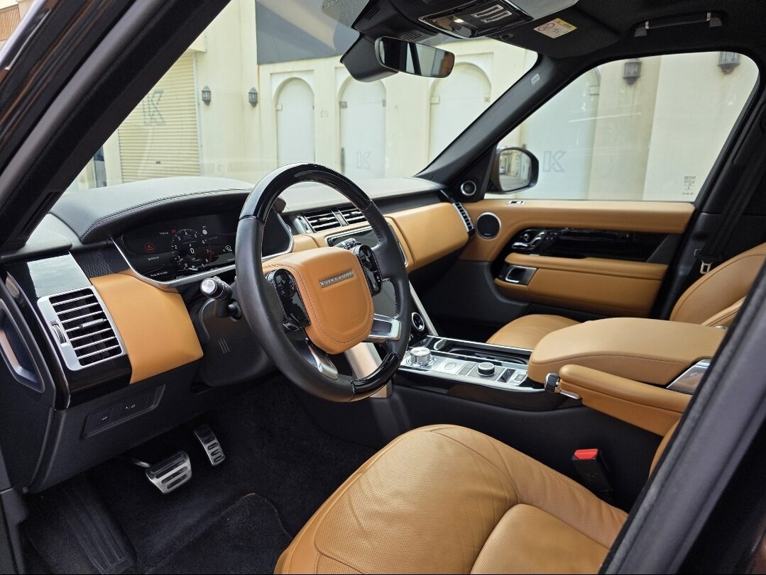 Saar, Vehicles, Cars & Trucks , BHD 18900,  Rover Range Rover,  2018,  Automatic,  83000 KM,  RANGE ROVER VOGUE SVO
