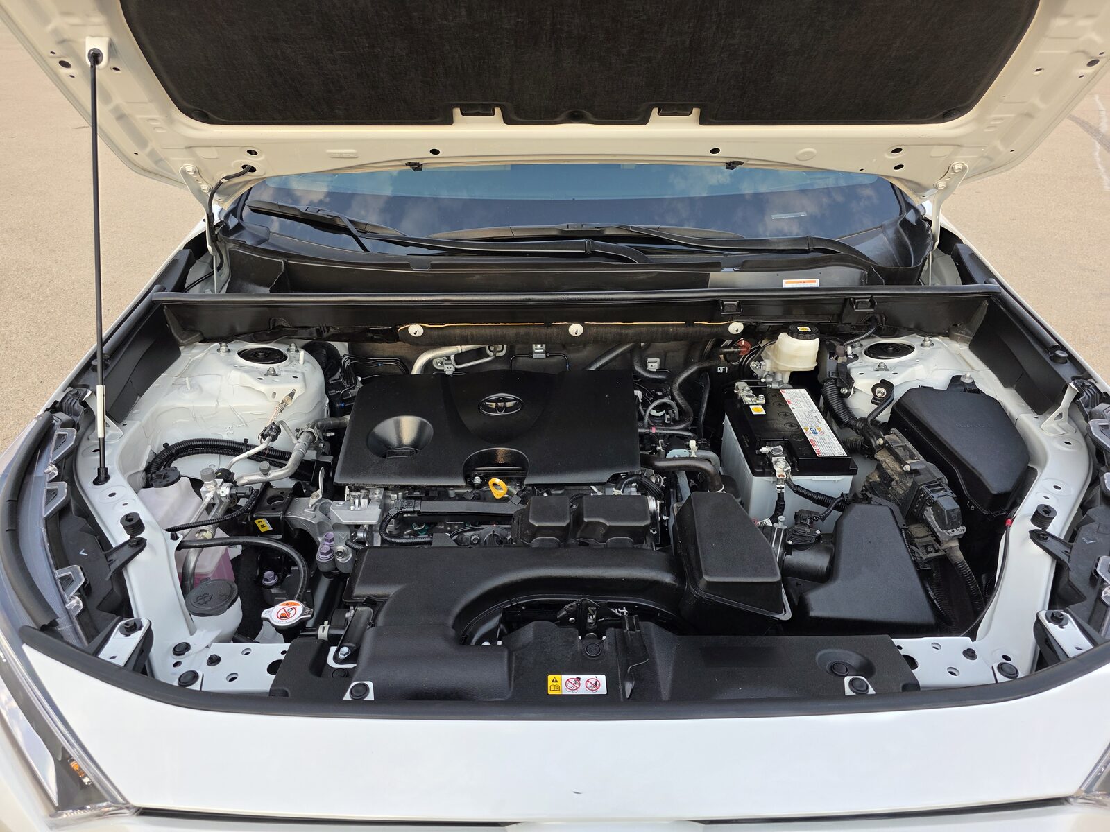 Riyadh, Vehicles, Cars & Trucks , SAR 96000,  Toyota RAV4,  2025,  Automatic,  17000 KM,    4x4 Same New