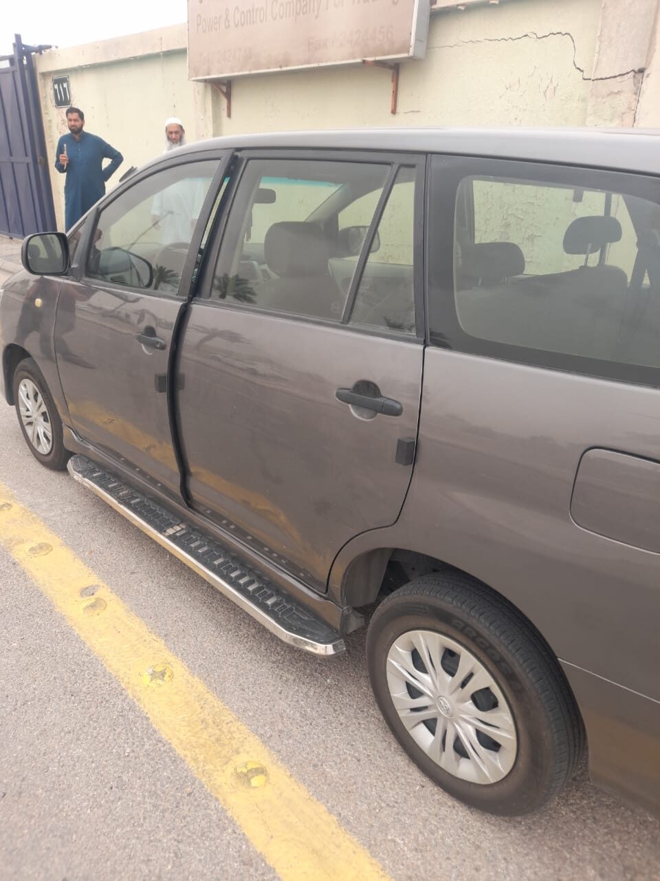 Riyadh, Vehicles, Cars & Trucks , SAR 26000,  Toyota Innova,  2012,  Automatic,  384510 KM,