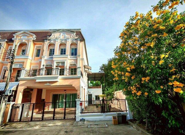 Bangkok, Villas, THB 58500,  48 Sq. Feet,  For Rent #3-story Townhome, Urban Sathorn Village (URBAN SATHORN) #near BTS Bang Wa