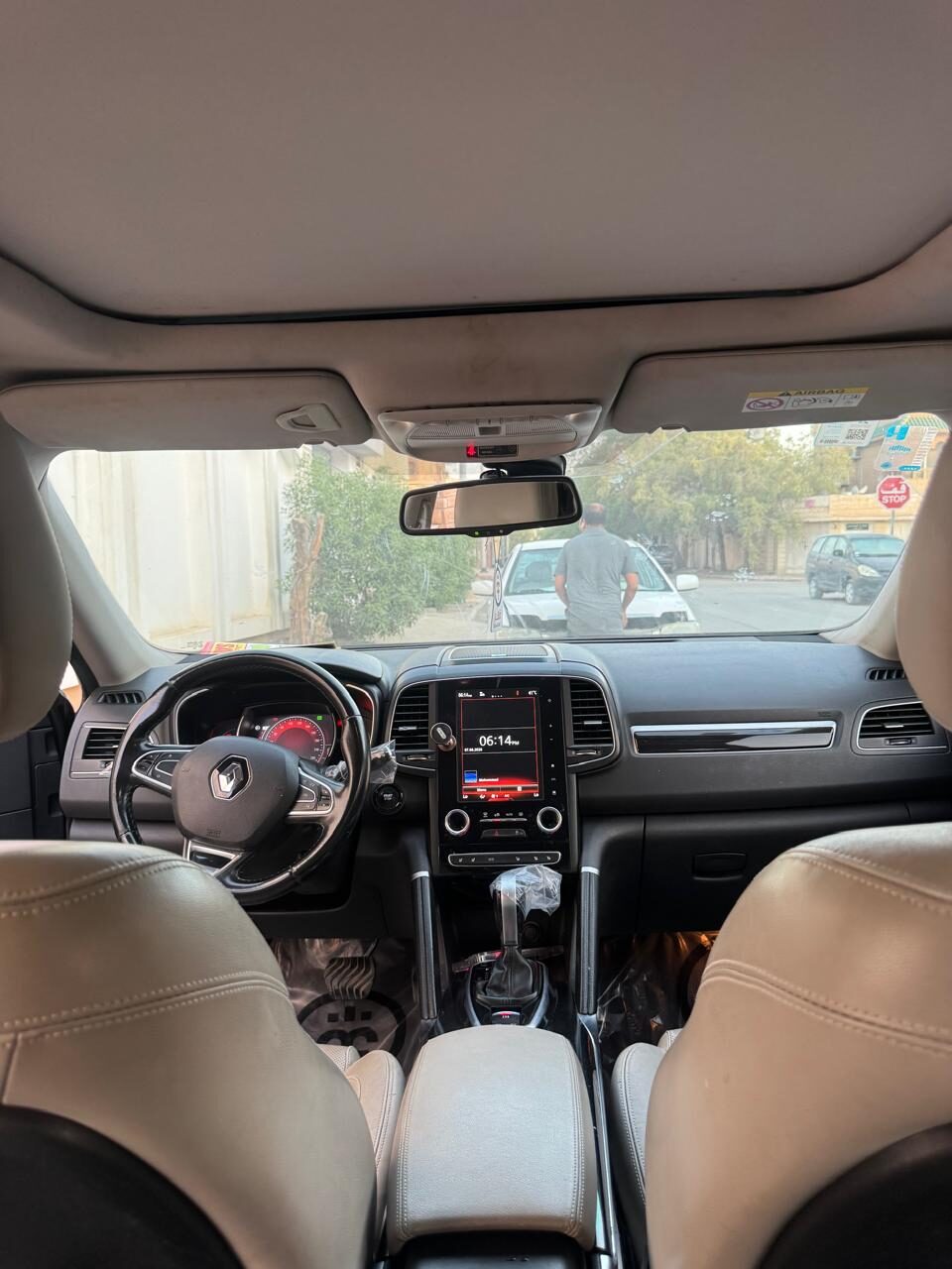 Riyadh, Vehicles, Cars & Trucks , SAR 24500,  Renault Koleos 2017 Model Black,  2017,  Automatic,  193 KM,