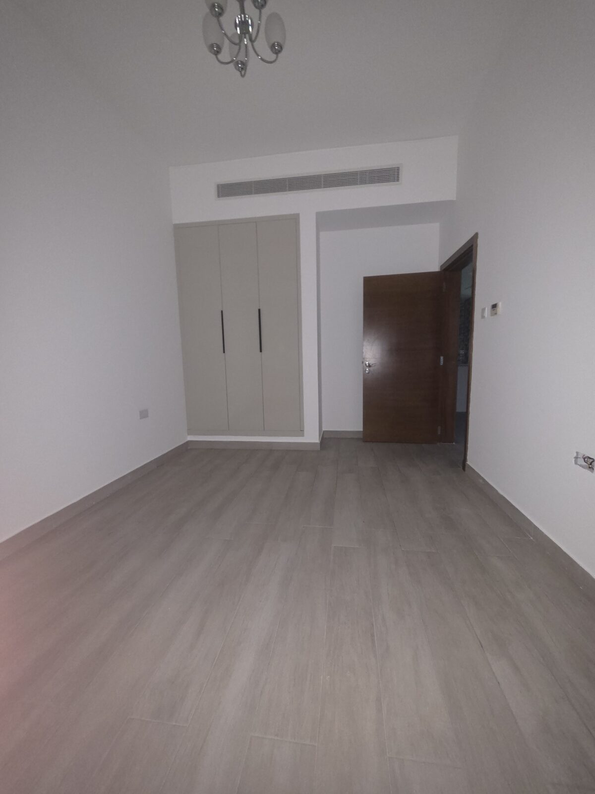 Adliya, Apartments, Flats, Houses & Villas, BHD 220/month,  1 BR,  @1BATHROOM Hall Kitchen Open Without Electricity Car Parking