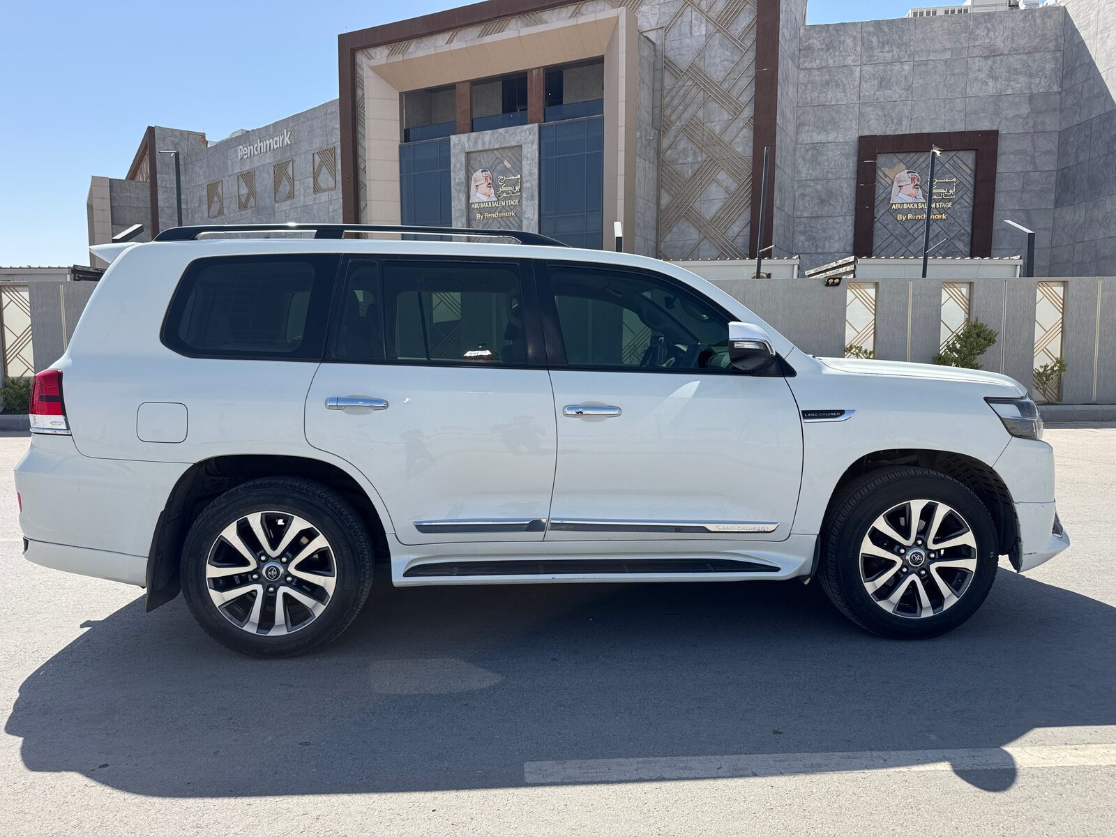 Riyadh, Vehicles, Cars & Trucks , SAR 170000,  Toyota Land Cruiser,  2020,  Automatic,  71000 KM,