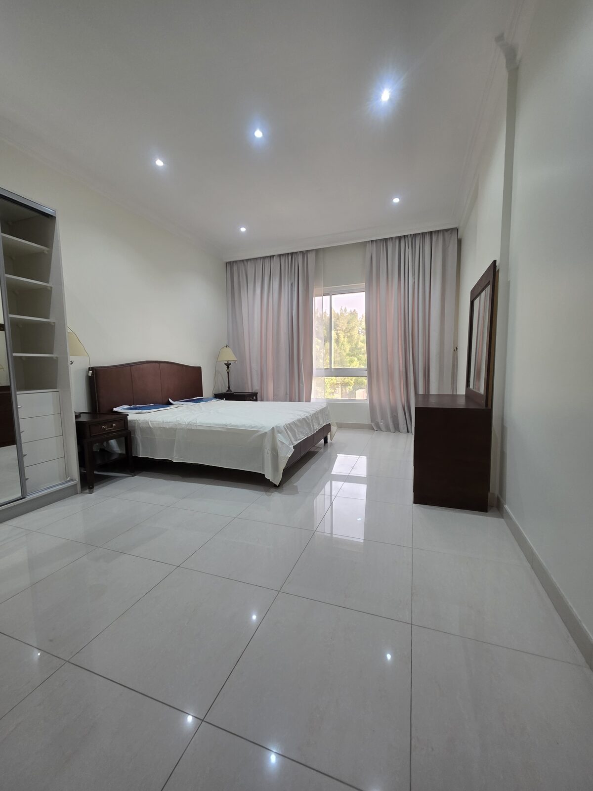 Adliya, Apartments, Flats, Houses & Villas, BHD 525/month,  3 BR,  #BATHROOM Hall Kitchen Open With Electricity Car Parking Balcony Fully Furnished
