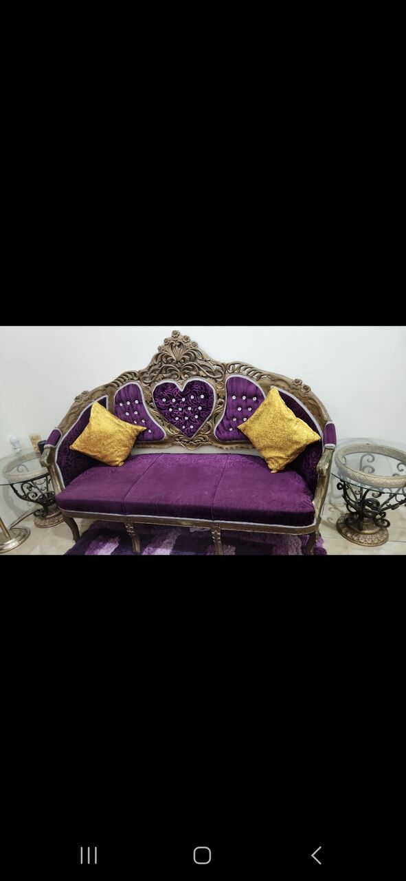 Isa Town, Furniture, BHD 30,  Luxurious And Spacious 3 Seater Sofa