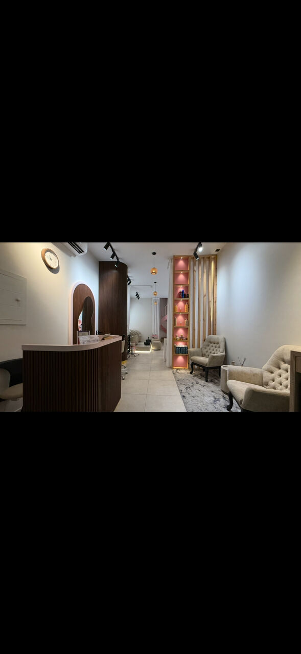 Manama, Shops, BHD 8000,  65 Sq. Meter,  Ladies Salon For Sale