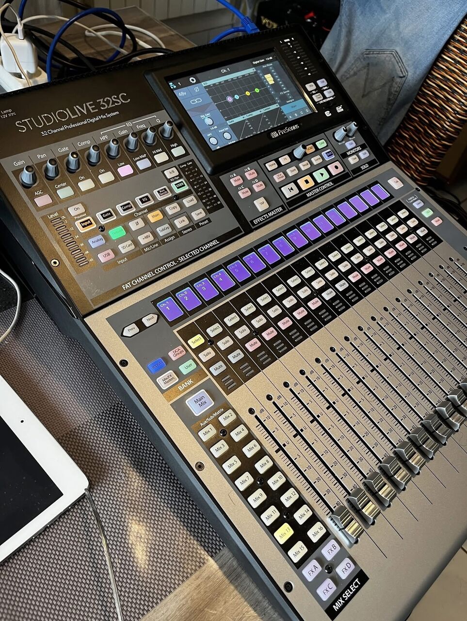 London, Musical Instruments, GBP 700,  Behringer, Midas, Soundcraft, PreSonus, Allen & Heath, Yamaha, Mackie, Bose And Others