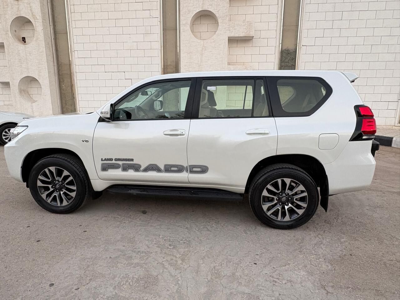 Riyadh, Vehicles, Cars & Trucks , SAR 145000,  TOYOTA LAND CRUISER PRADO,  2023,  Automatic,  94000 KM,  TXL2 V6 FULL LOADED D