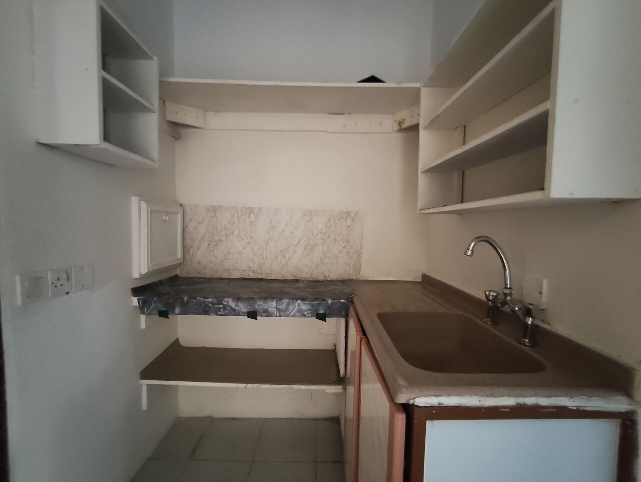 Segaya, Apartments, Flats, Houses & Villas, BHD 70/year,  1 BR,  Sagaya:- Studio Flat On Rent With Ac..