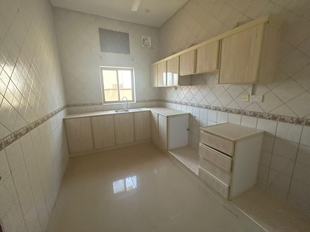 Tubli, Apartments, Flats, Houses & Villas, BHD 160/month,  2 BR,  2 Bedroom In Tubli Without Ewa