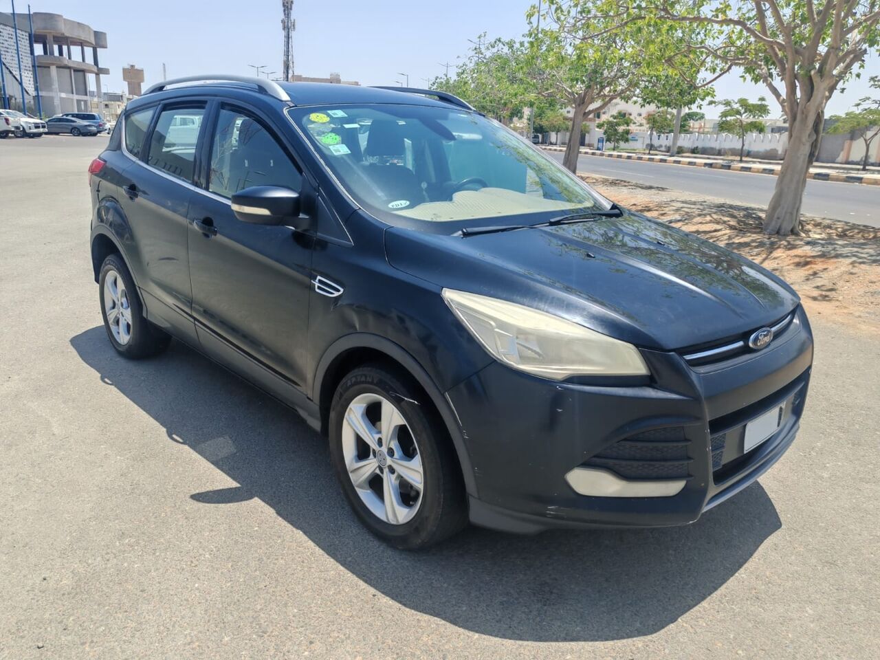 Yanbu, Vehicles, Cars & Trucks , SAR 18000,  Ford Escape,  2015,  Automatic,  368 KM,    Black Color