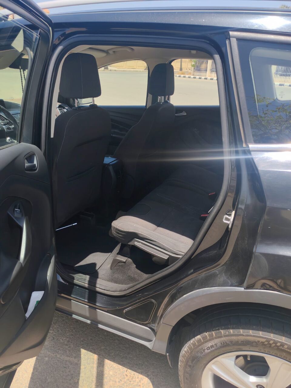 Yanbu, Vehicles, Cars & Trucks , SAR 18000,  Ford Escape,  2015,  Automatic,  368 KM,    Black Color
