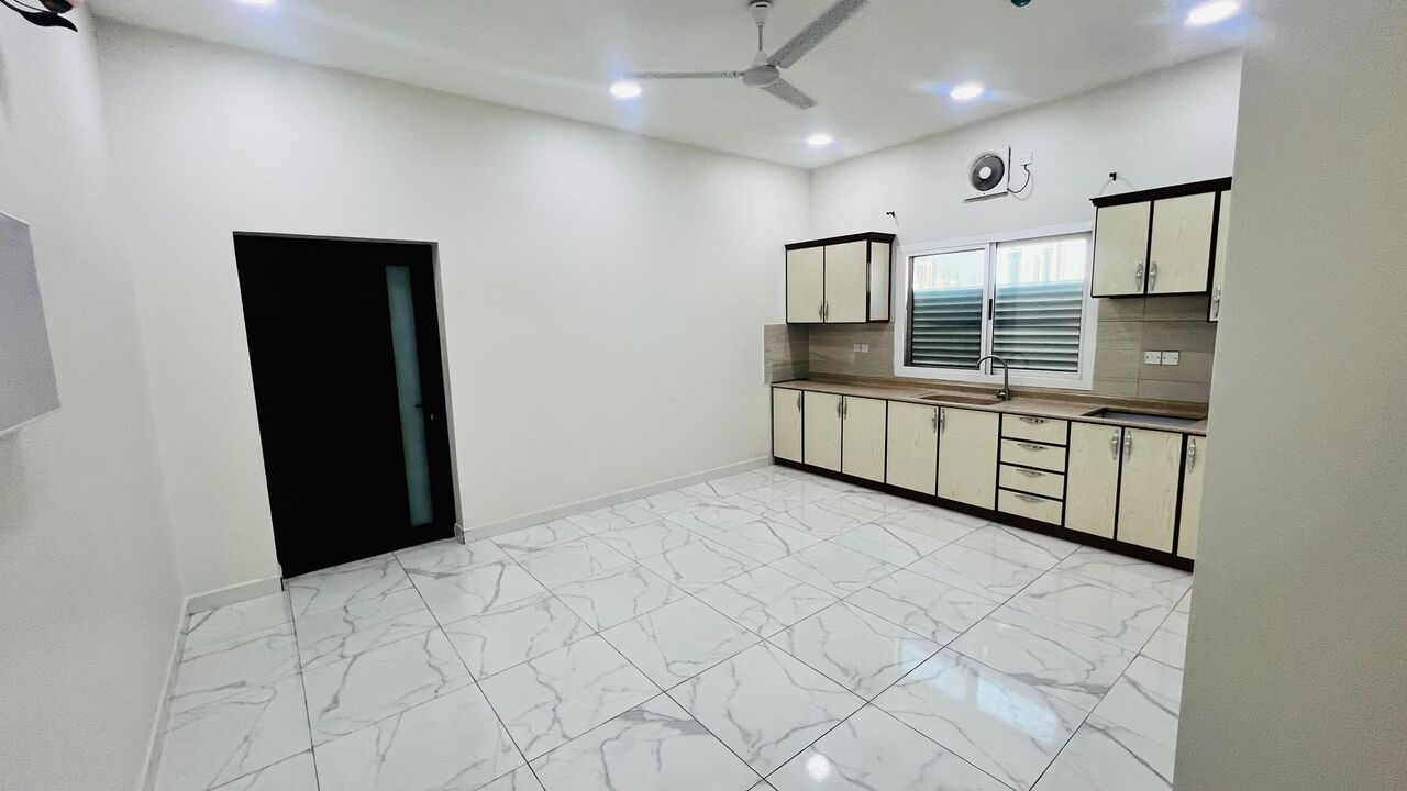 Sanabis, Apartments, Flats, Houses & Villas, BHD 180/month,  1 BR,  Unfurnished Apartment For Rent In Sanabis