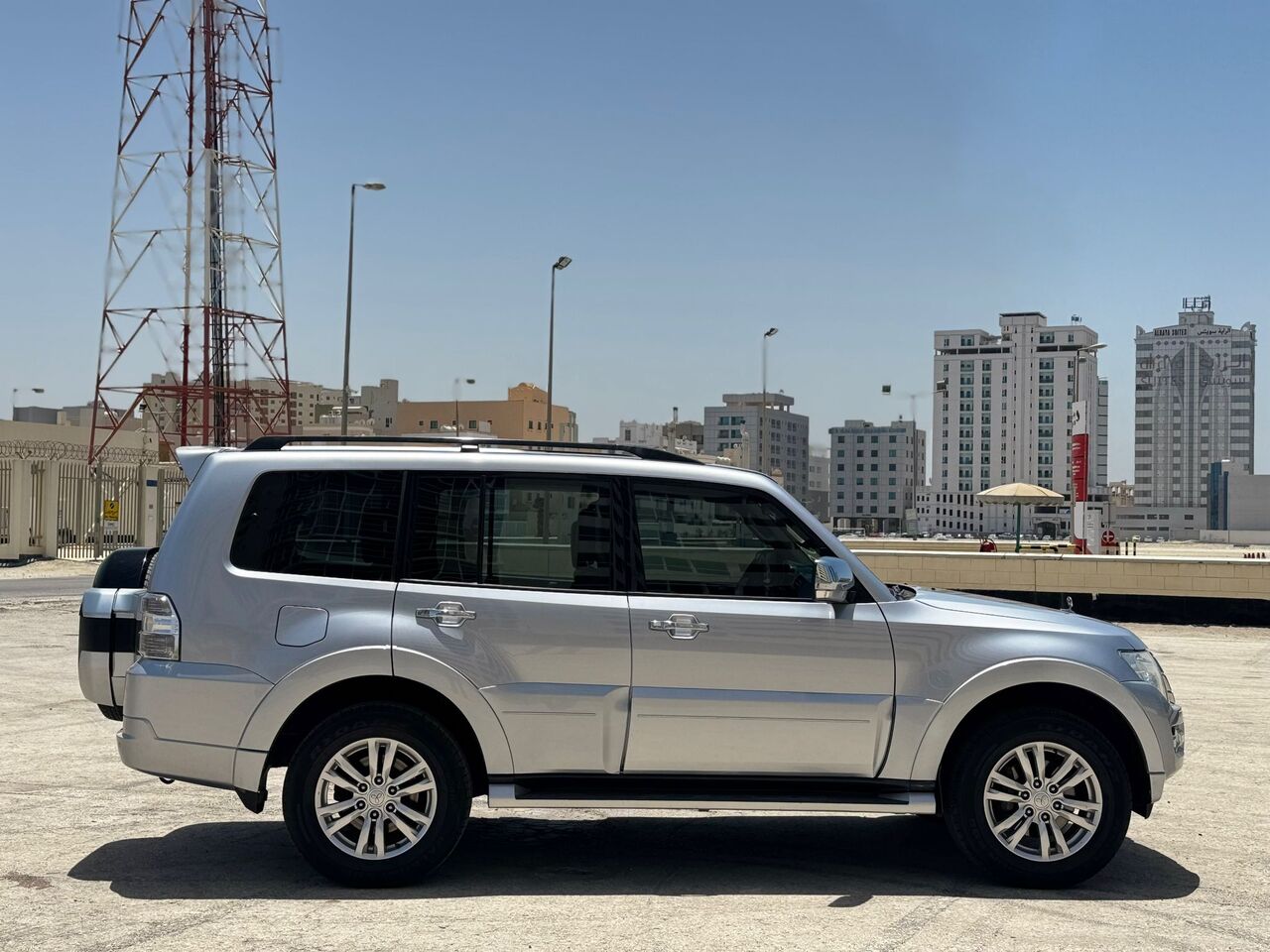 Muharraq, Vehicles, Cars & Trucks , BHD 5700,  Mitsubishi Pajero,  2017,  Automatic,  114000 KM,  FULLY LOADED