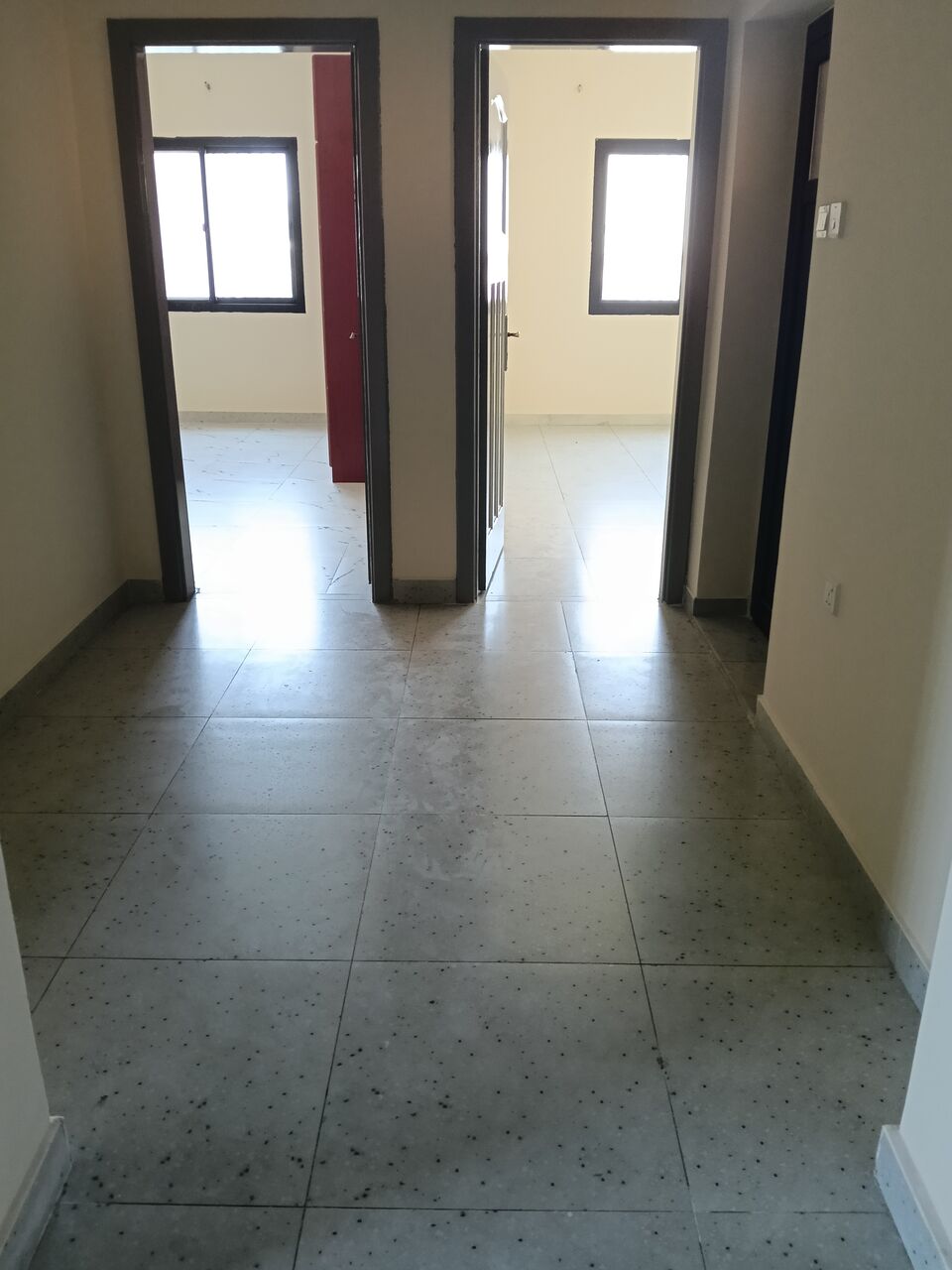 Salmaniya, Apartments, Flats, Houses & Villas, BHD 210/month,  2 BR,  2 Bedroom Unfurnished Flat For Rent Without Ewa