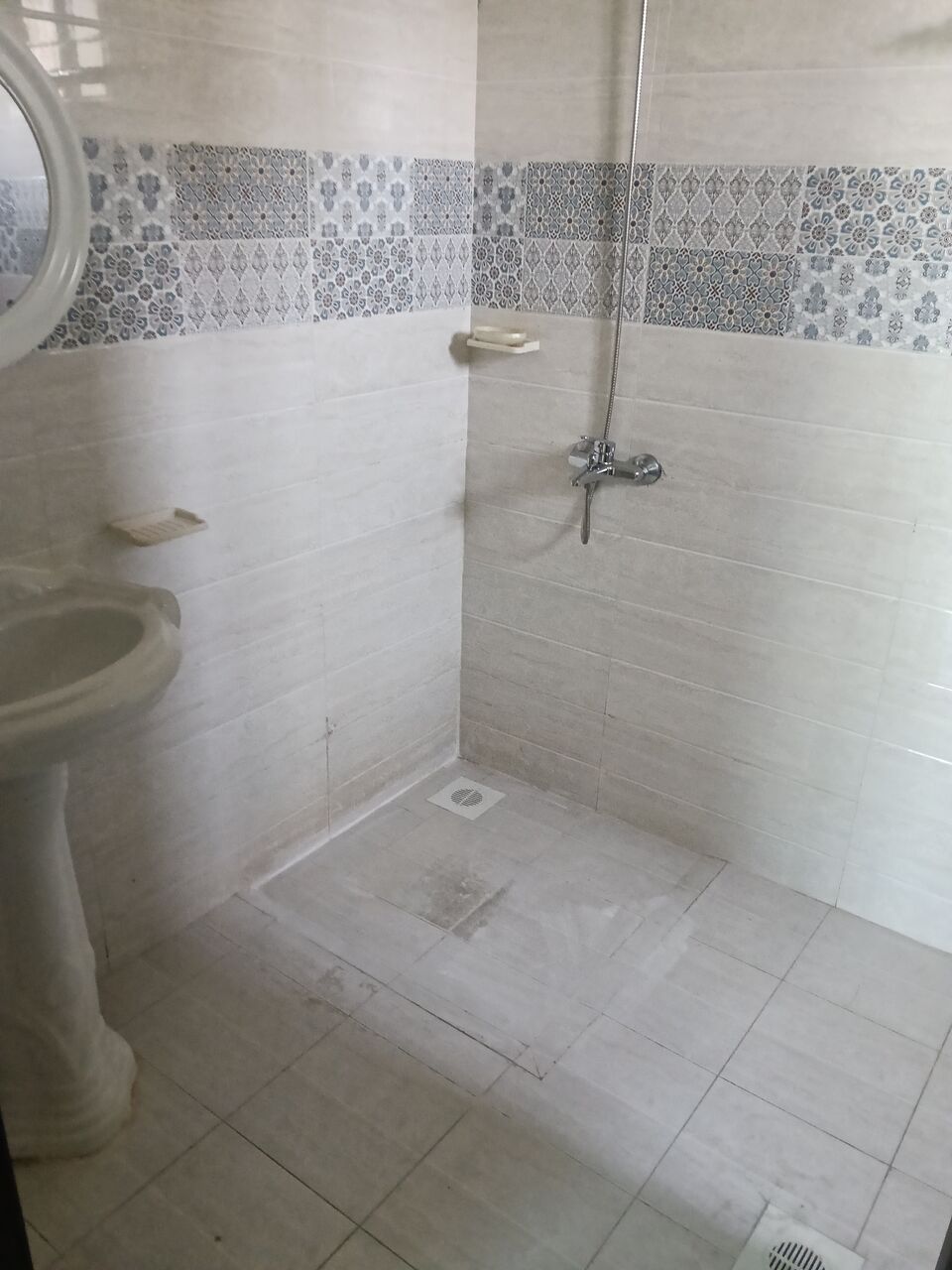 Salmaniya, Apartments, Flats, Houses & Villas, BHD 210/month,  2 BR,  2 Bedroom Unfurnished Flat For Rent Without Ewa