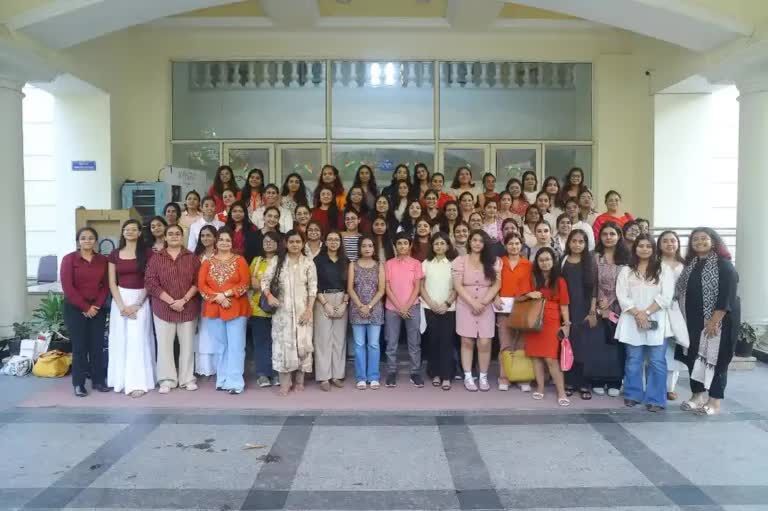 New Delhi, Lessons Offered, PGDM Course In Delhi | Vedica Scholars Programme For Women