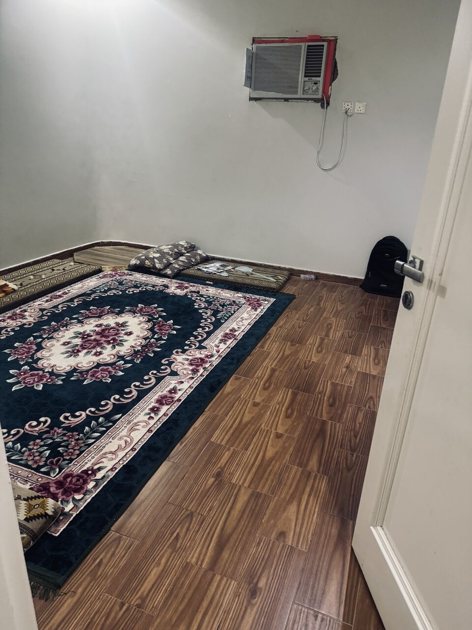 Jeddah, Rooms for Rent, SAR 700/month,  Furnished,  Offering Beautiful Clean Room For Pakistani/Indian Bachelor