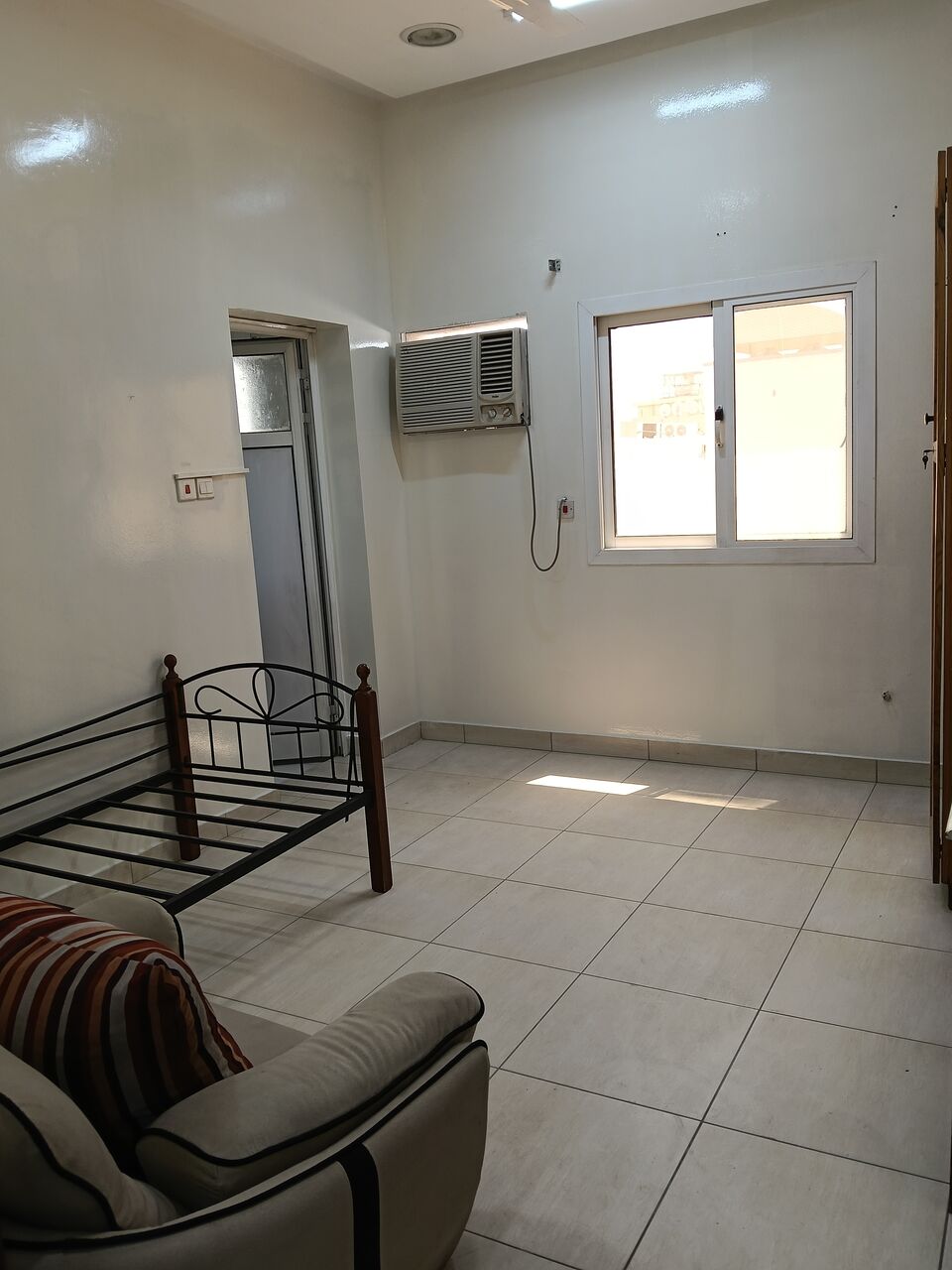 Salmaniya, Apartments, Flats, Houses & Villas, BHD 230/month,  Furnished,  2 BR,  2 Bedroom Furnished Flat For Rent With Ewa Unlimited