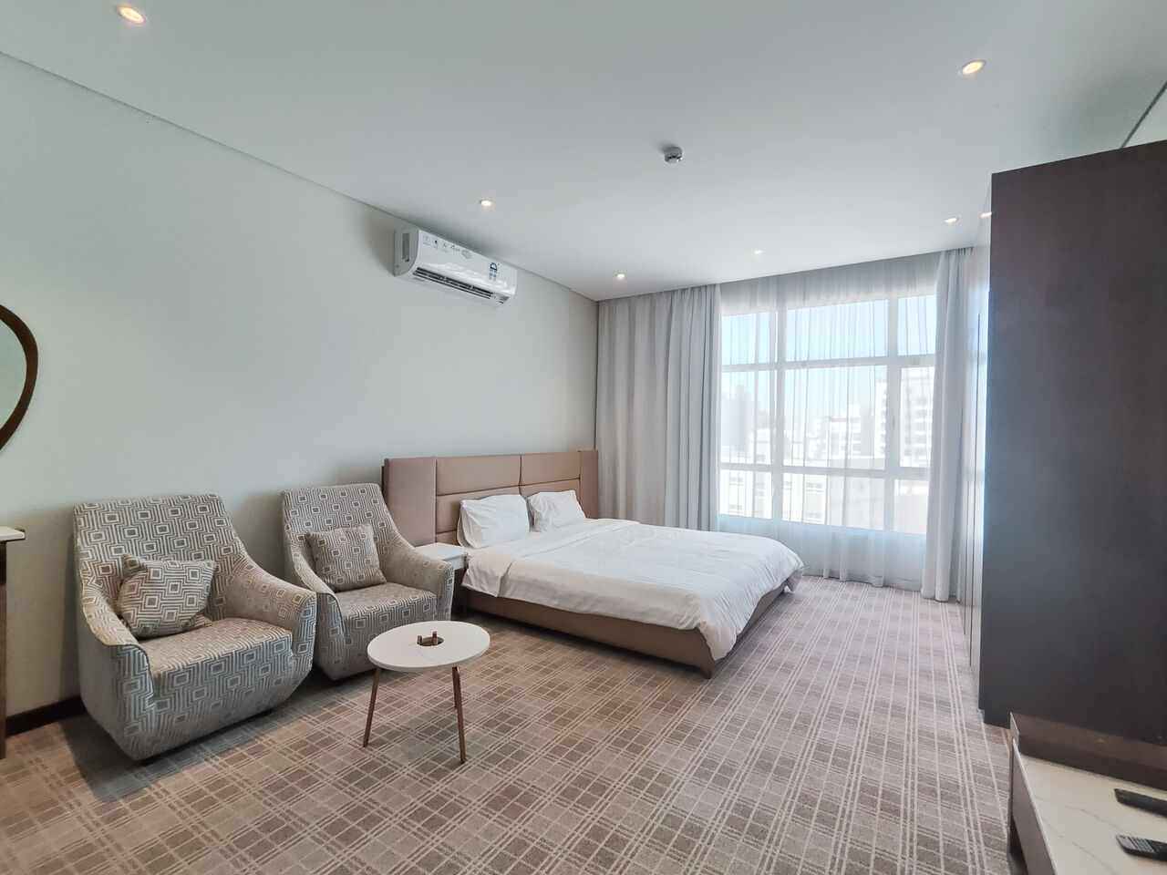 Segaya, Apartments, Flats, Houses & Villas, BHD 270/month,  1 BR,  Fully Furnished Studio | Pool, Gym & WiFi | Prime Location | Salmaniya / Mahoos / Segaya