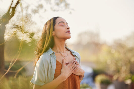 Abu Dhabi, Counseling, Holistic Anxiety & Stress Coach | Find Emotional Balance Naturally